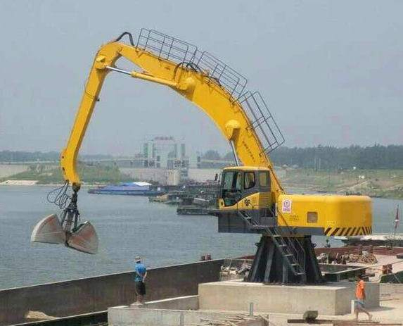 码头吊机抓斗不同步、只下降不上升故障排除